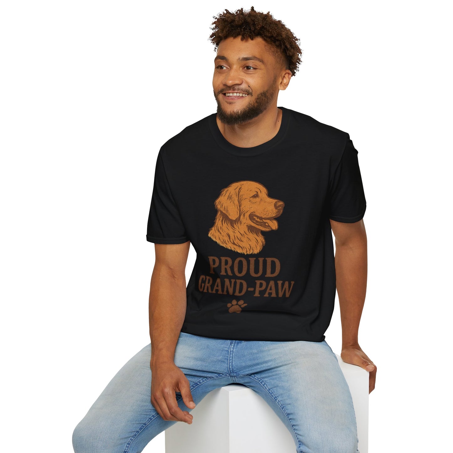 Proud Grand-Paw Golden Retriever Vintage T-Shirt – Rustic Dog Grandpa Tee for Golden Lovers, Adult Unisex T-Shirt